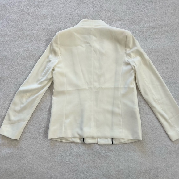 MNG Classic White Blazer - Picture 2 of 2